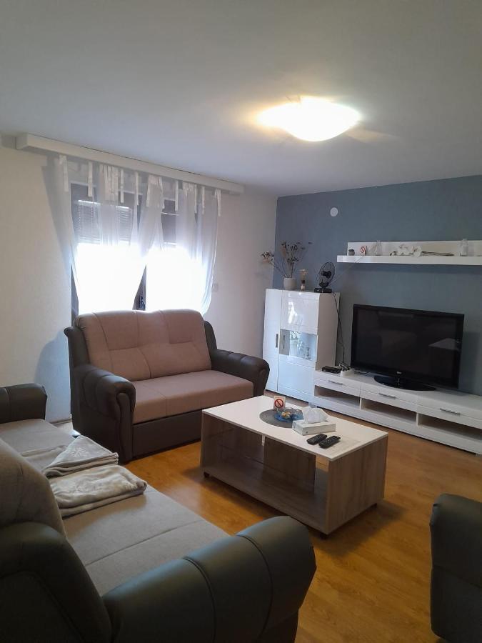 Guest House Lona Golubac Luaran gambar